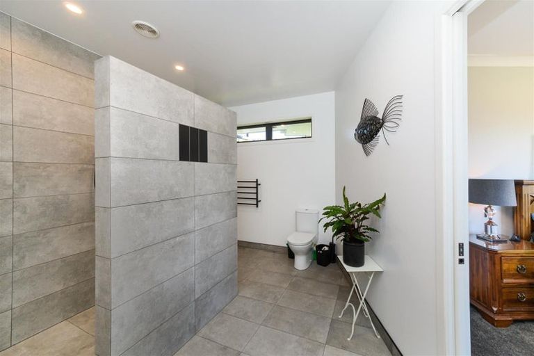 Photo of property in 10 Hanalin Drive, Marton, 4710