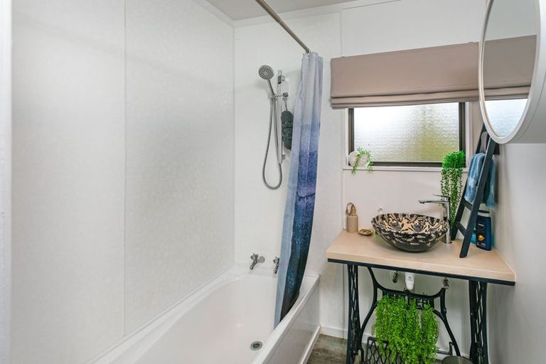 Photo of property in 687 Rings Road, Coromandel, 3506