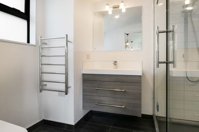 Photo of property in 6 Satchell Way, Kaiwharawhara, Wellington, 6035