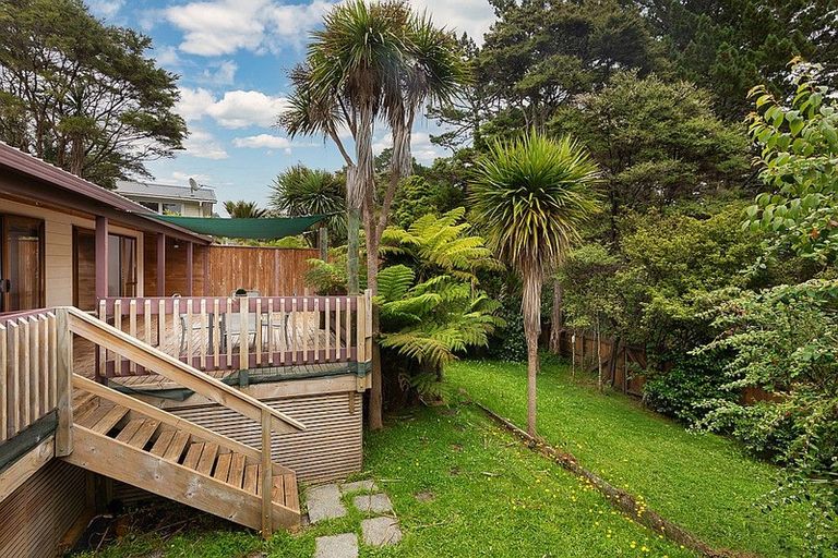 Photo of property in 18 Kawaka Street, Titirangi, Auckland, 0604