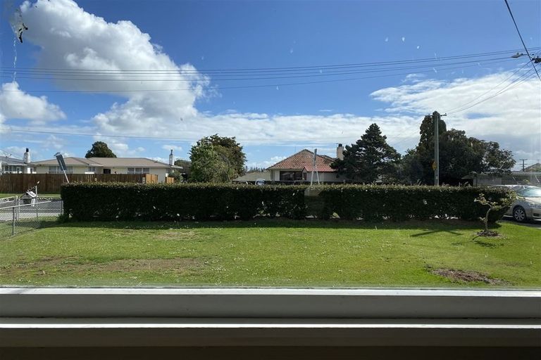 Photo of property in 2 Rogers Road, Manurewa, Auckland, 2102