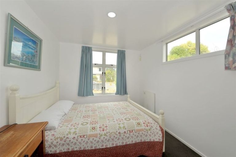 Photo of property in 300 Keyes Road, New Brighton, Christchurch, 8083