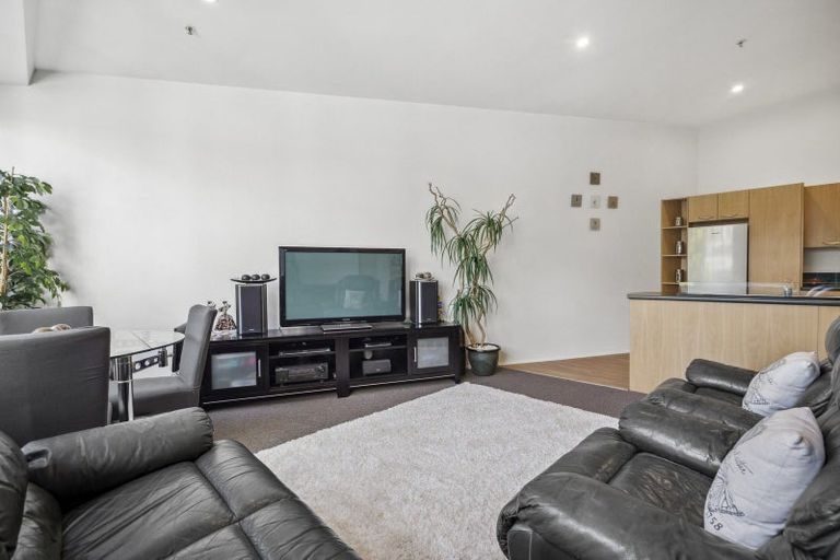 Photo of property in Hume House, 152ub The Terrace, Wellington Central, Wellington, 6011