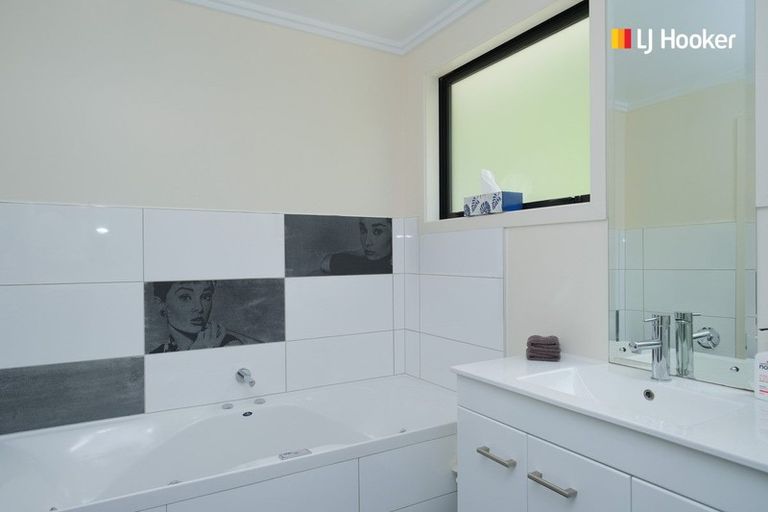 Photo of property in 11 Glengyle Street, Vauxhall, Dunedin, 9013