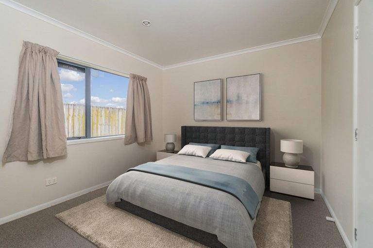 Photo of property in 16 Sambrooke Crescent, Flat Bush, Auckland, 2019
