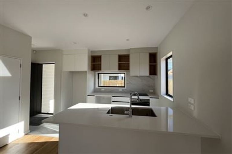 Photo of property in 13 Kaha Road, Takanini, 2110