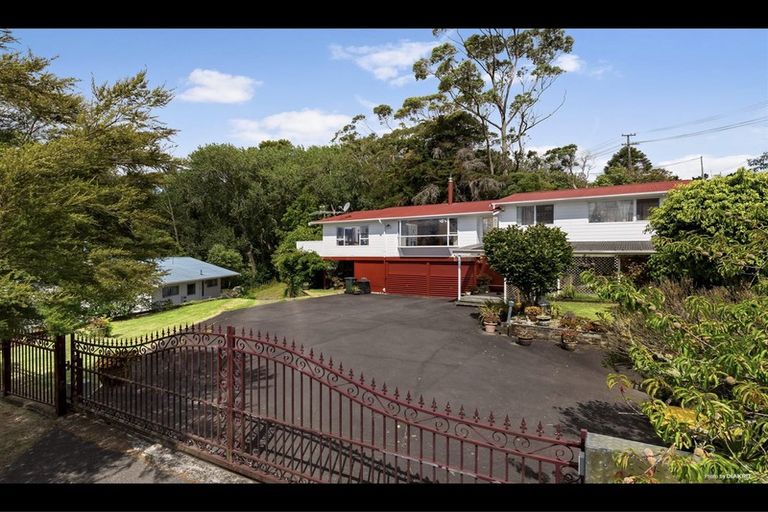 Photo of property in 90 Point View Drive, East Tamaki Heights, Auckland, 2016