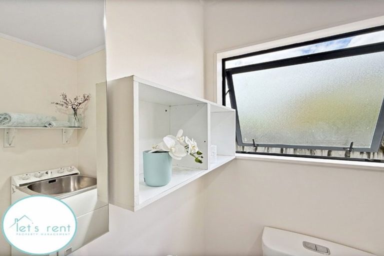 Photo of property in 21 Jandell Crescent, Bucklands Beach, Auckland, 2014