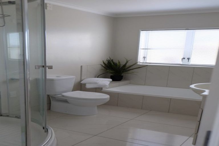 Photo of property in 1/15 Chatswood Grove, Fitzroy, New Plymouth, 4312