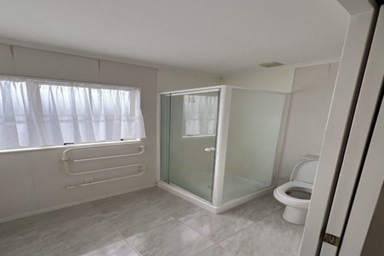 Photo of property in 8 Covina Place, Somerville, Auckland, 2014