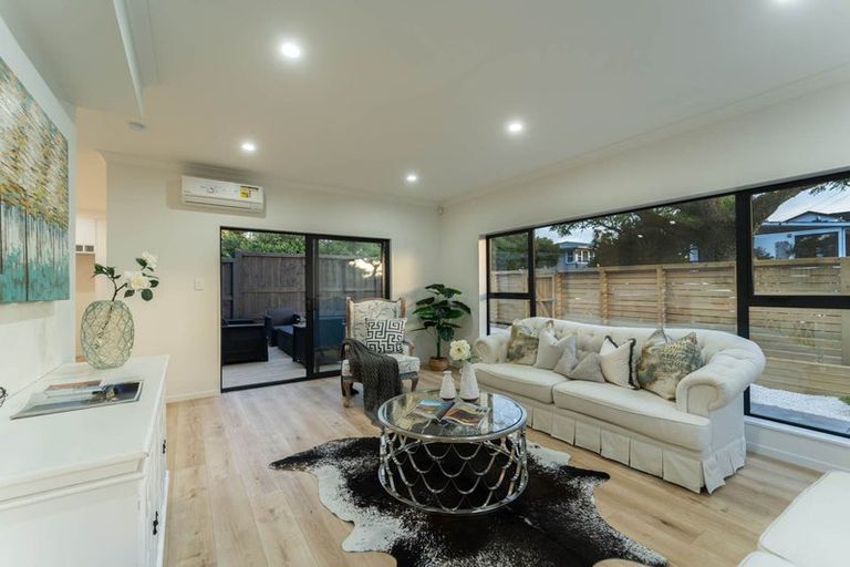 Photo of property in 11b Addison Street, Blockhouse Bay, Auckland, 0600
