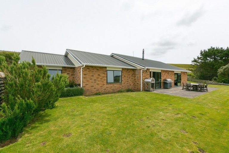 Photo of property in 184 Everett Road, Everett Park, New Plymouth, 4373