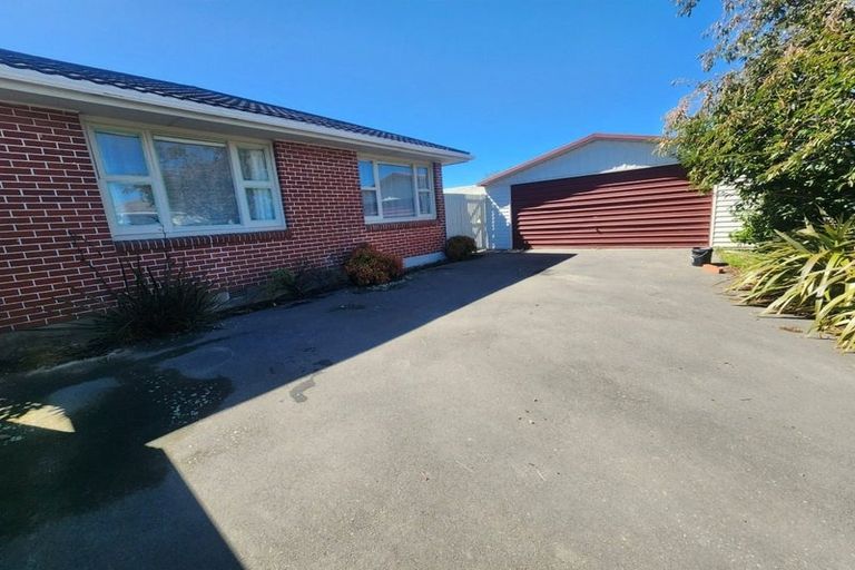 Photo of property in 1 Cheam Street, Dallington, Christchurch, 8061