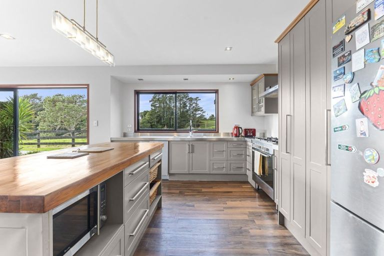 Photo of property in 334 Henwood Road, Hillsborough, New Plymouth, 4372