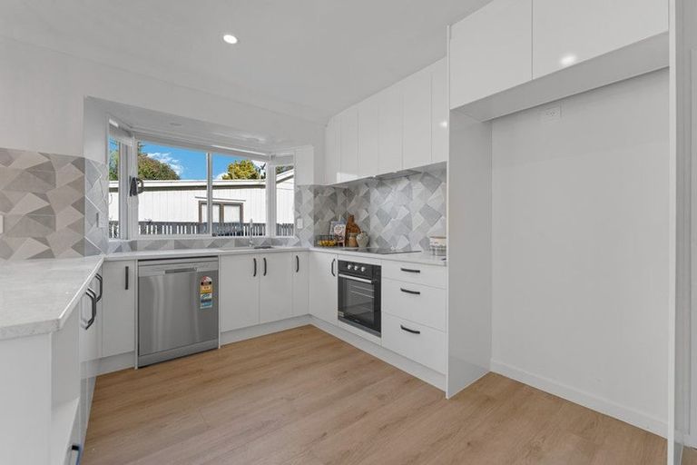 Photo of property in 9 Bunnythorpe Road, Papakura, 2110