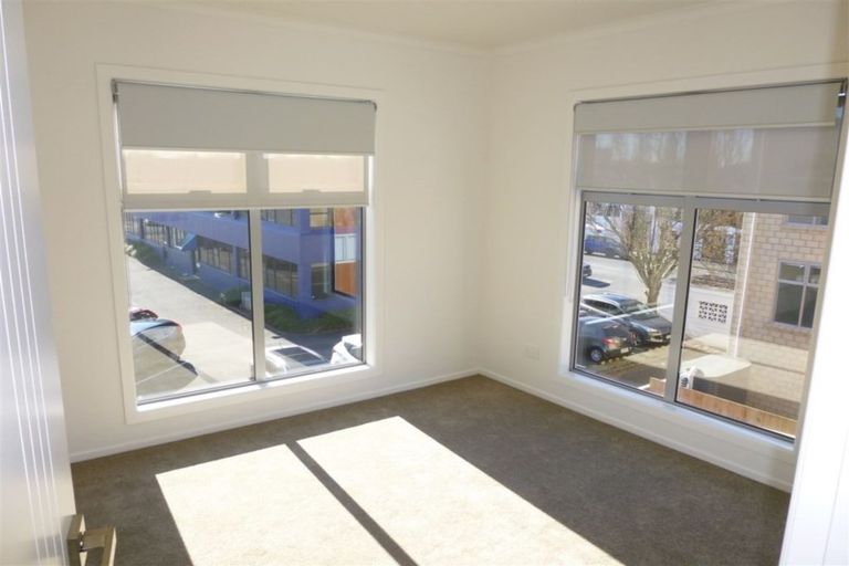 Photo of property in 2/9 Vialou Street, Hamilton Central, Hamilton, 3204