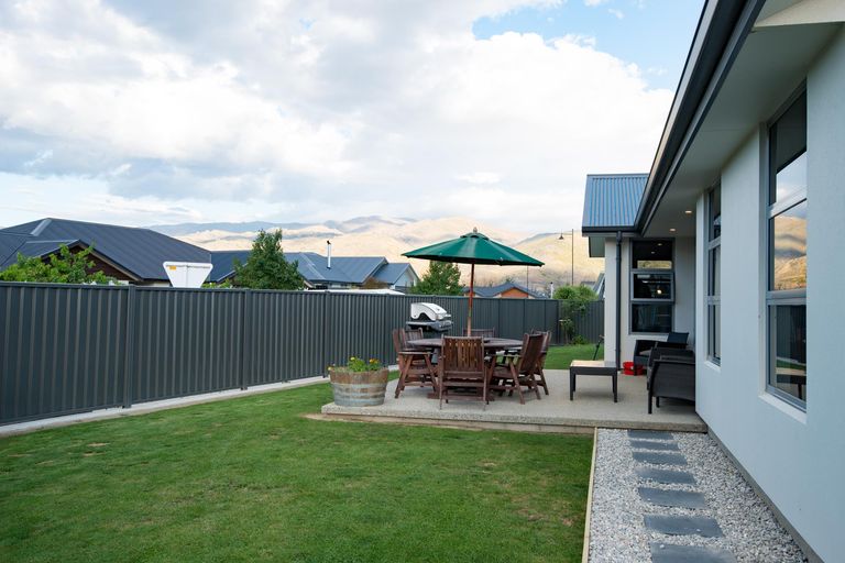 Photo of property in 13 Stowell Drive, Cromwell, 9310