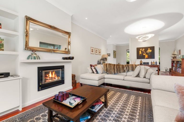 Photo of property in 36 Hoeke Road, Carrington, Carterton, 5791