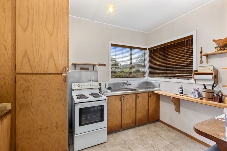 Photo of property in 47 Pilcher Crescent, Naenae, Lower Hutt, 5011