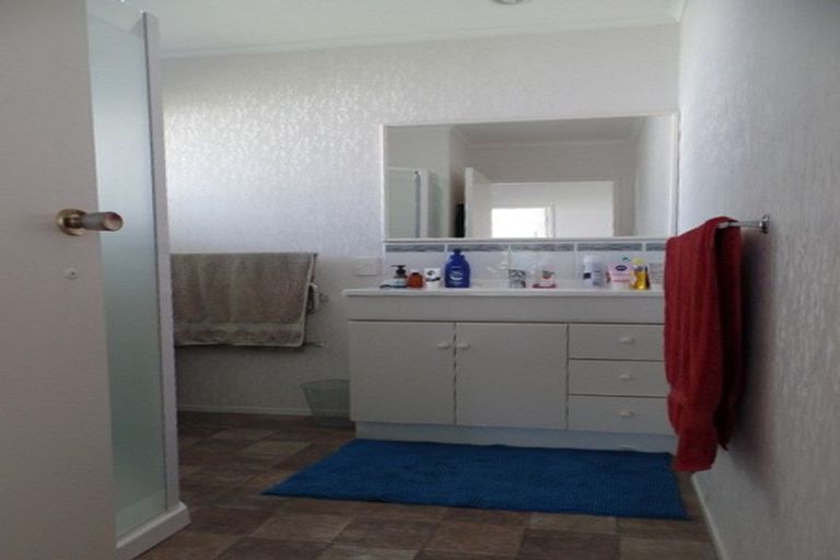 Photo of property in 2 Tupaea Place, Otumoetai, Tauranga, 3110