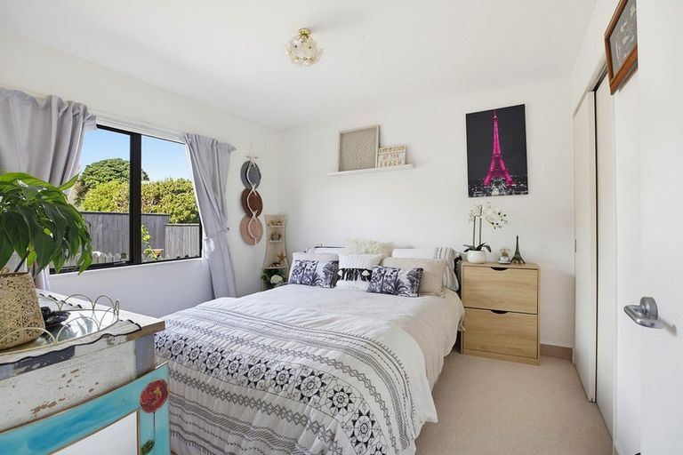 Photo of property in 3/4u Richard Street, Titahi Bay, Porirua, 5022