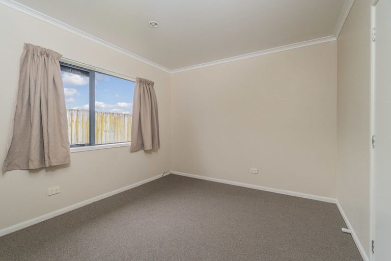 Photo of property in 16 Sambrooke Crescent, Flat Bush, Auckland, 2019