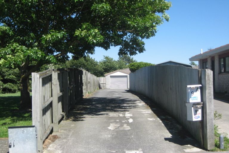 Photo of property in 1/9 Arcon Drive, Broomfield, Christchurch, 8042