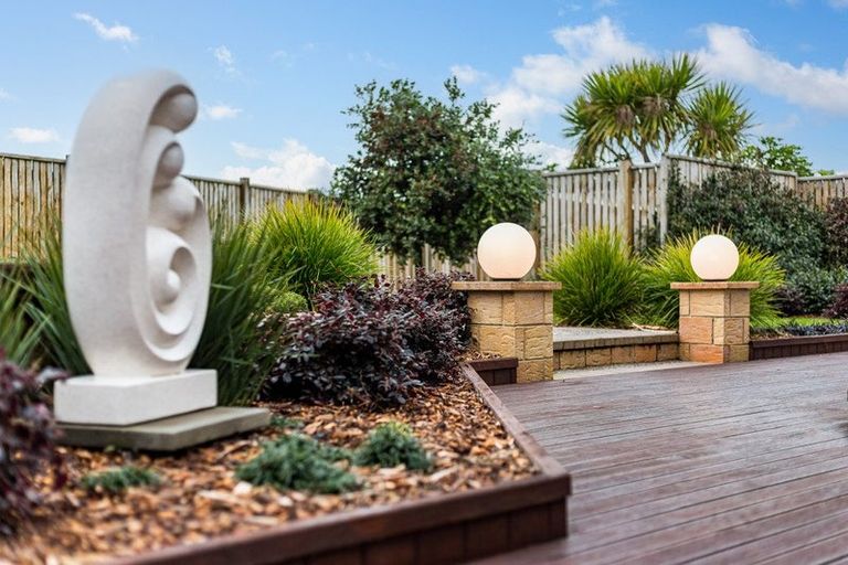 Photo of property in 80 Te Puia Drive, Aotea, Porirua, 5024