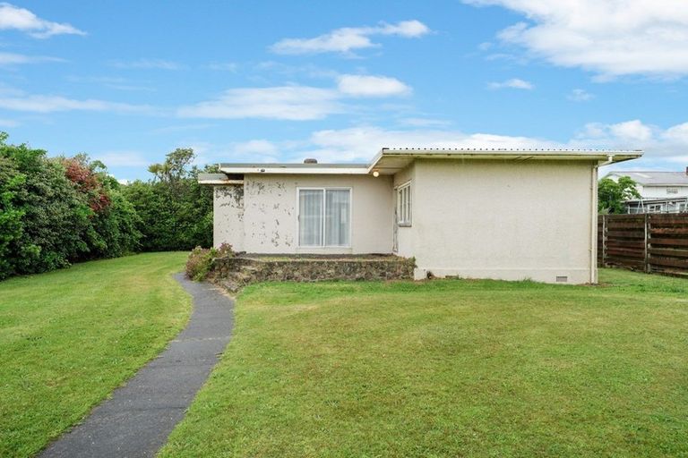 Photo of property in 70 Moana Street, Otaki Beach, Otaki, 5512