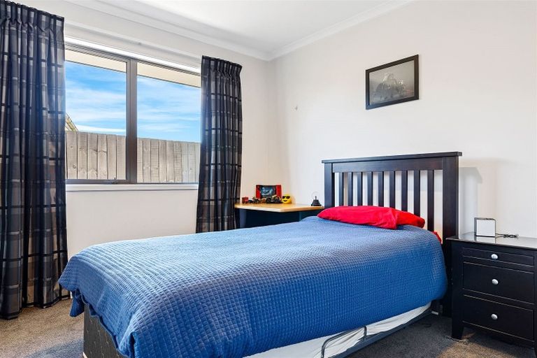 Photo of property in 155 Queenspark Drive, Parklands, Christchurch, 8083