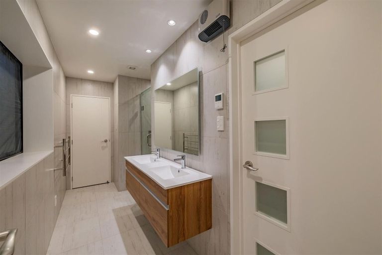 Photo of property in 4 Resolution Drive, Gulf Harbour, Whangaparaoa, 0930