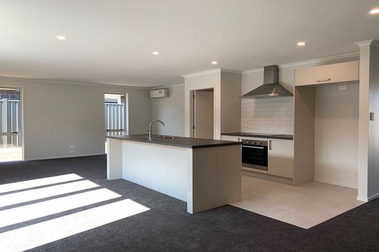 Photo of property in 10 Raynor Crescent, Pyes Pa, Tauranga, 3112