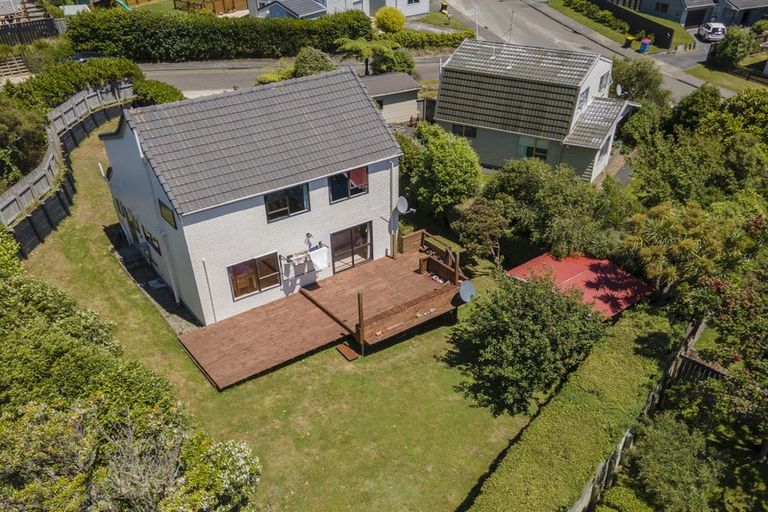 Photo of property in 3 Alister Way, Churton Park, Wellington, 6037