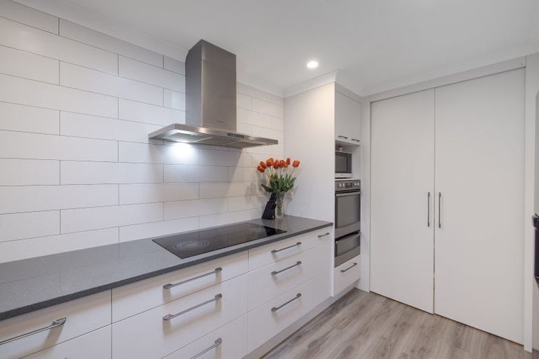 Photo of property in 19 Puhirake Crescent, Pyes Pa, Tauranga, 3112