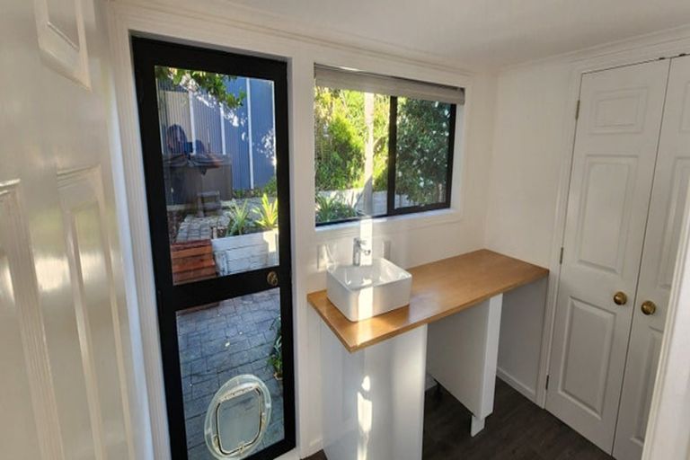 Photo of property in 40b Duncansby Road, Stanmore Bay, Whangaparaoa, 0932