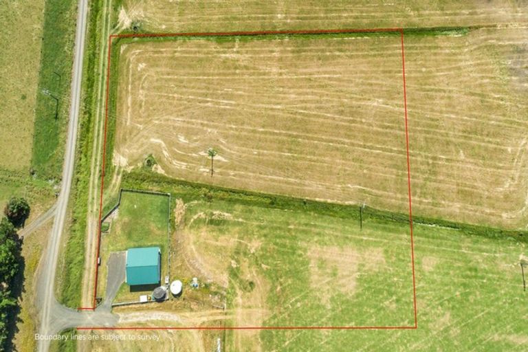 Photo of property in 589 East Coast Road, Browns Bay, Auckland, 0632