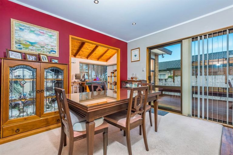 Photo of property in 9 Westpark Drive, West Harbour, Auckland, 0618