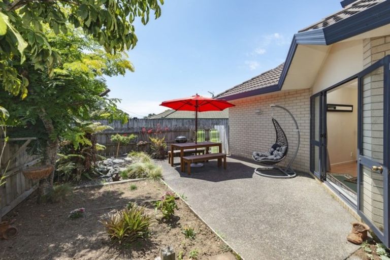 Photo of property in 9 Cockle Road, Cockle Bay, Auckland, 2014