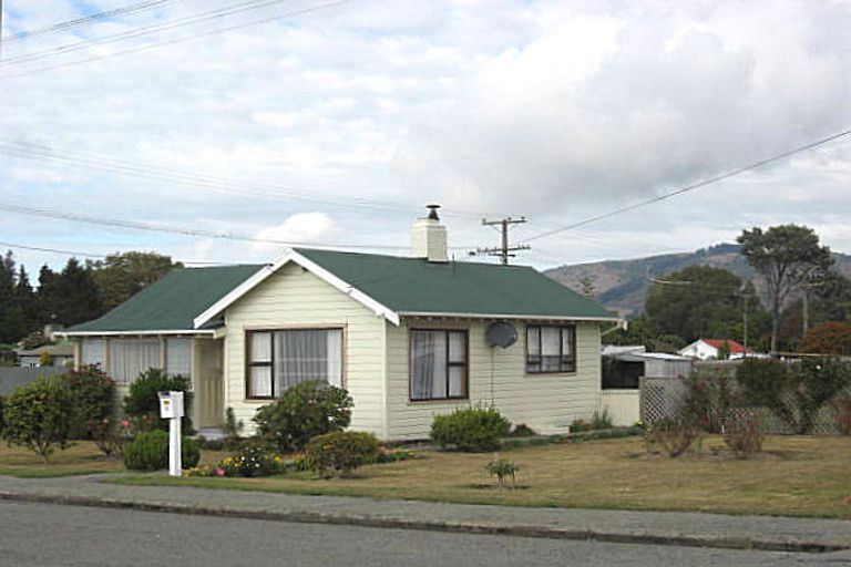 Photo of property in 9 Betten Street, Waimate, 7924