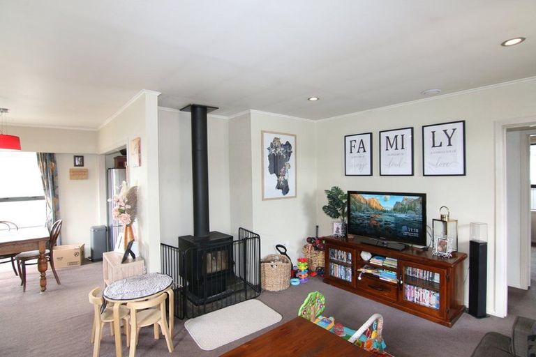 Photo of property in 9 Appleby Crescent, Burnside, Christchurch, 8053