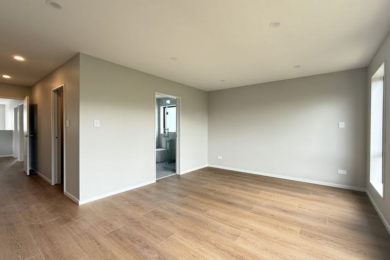 Photo of property in 25c Withers Road, Glen Eden, Auckland, 0602