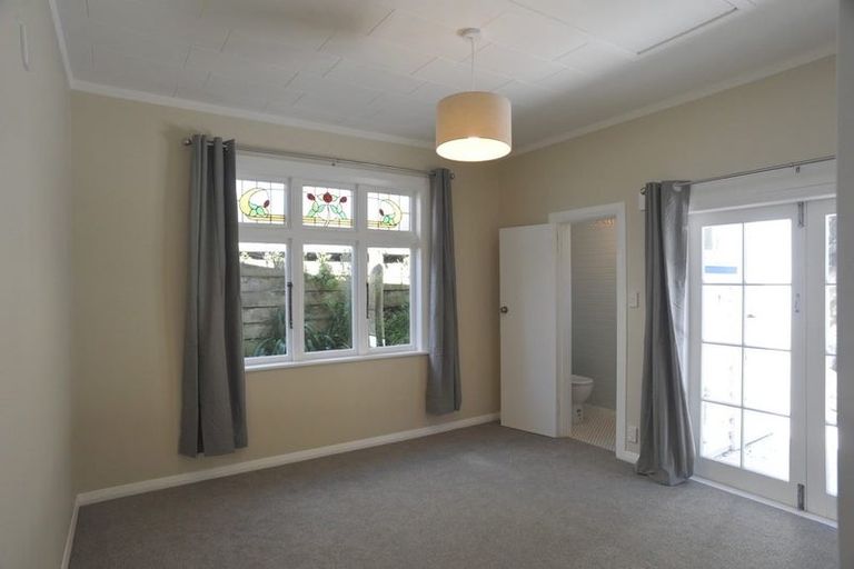 Photo of property in 82 Mitchell Street, Brooklyn, Wellington, 6021