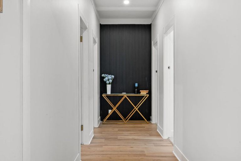 Photo of property in 76 Manuroa Road, Takanini, 2112