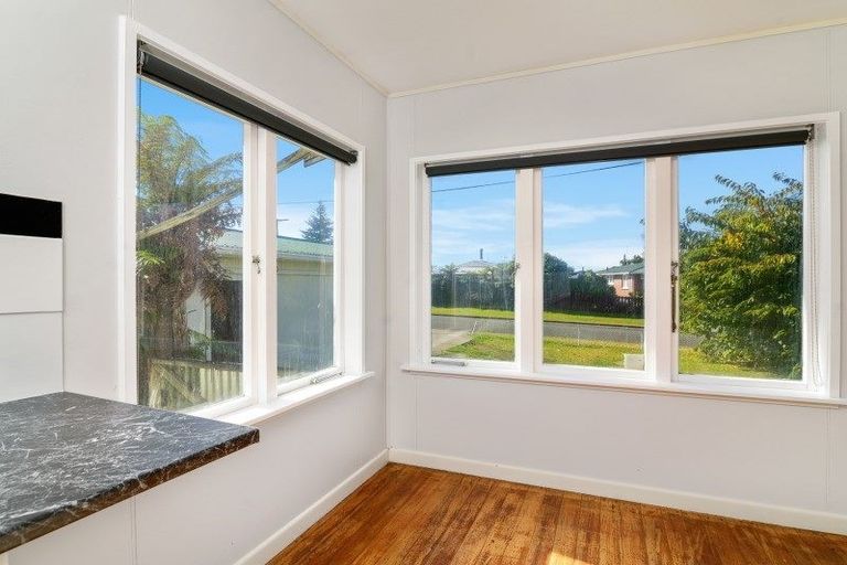 Photo of property in 2 Park Road, Western Heights, Rotorua, 3015