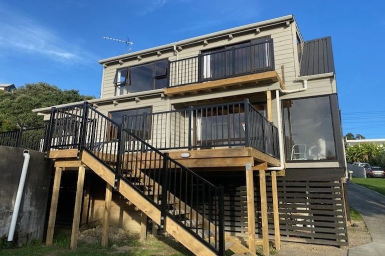 Photo of property in 46 De Luen Avenue, Tindalls Beach, Whangaparaoa, 0930