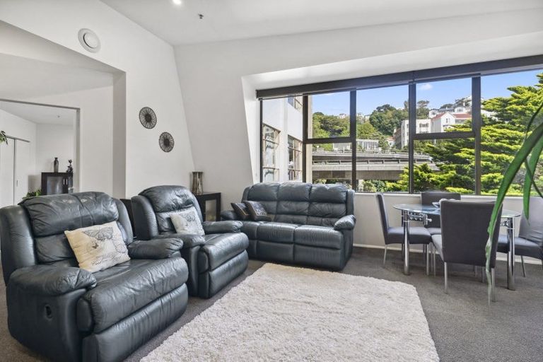 Photo of property in Hume House, 152ub The Terrace, Wellington Central, Wellington, 6011
