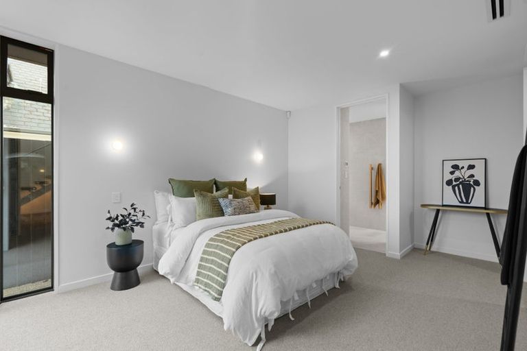 Photo of property in 17 Plynlimon Road, Fendalton, Christchurch, 8052