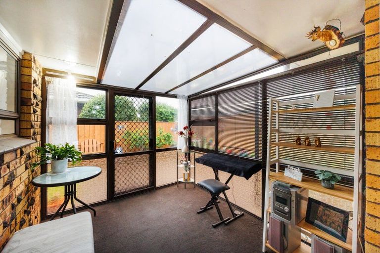 Photo of property in 1/11 Woodfield Avenue, Roslyn, Palmerston North, 4414