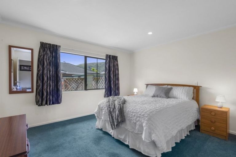 Photo of property in 2/32 Bauchop Road, Waterloo, Lower Hutt, 5011