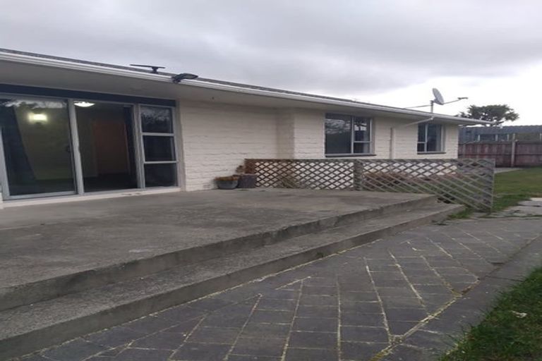 Photo of property in 29 Valecrest Avenue, Parklands, Christchurch, 8083